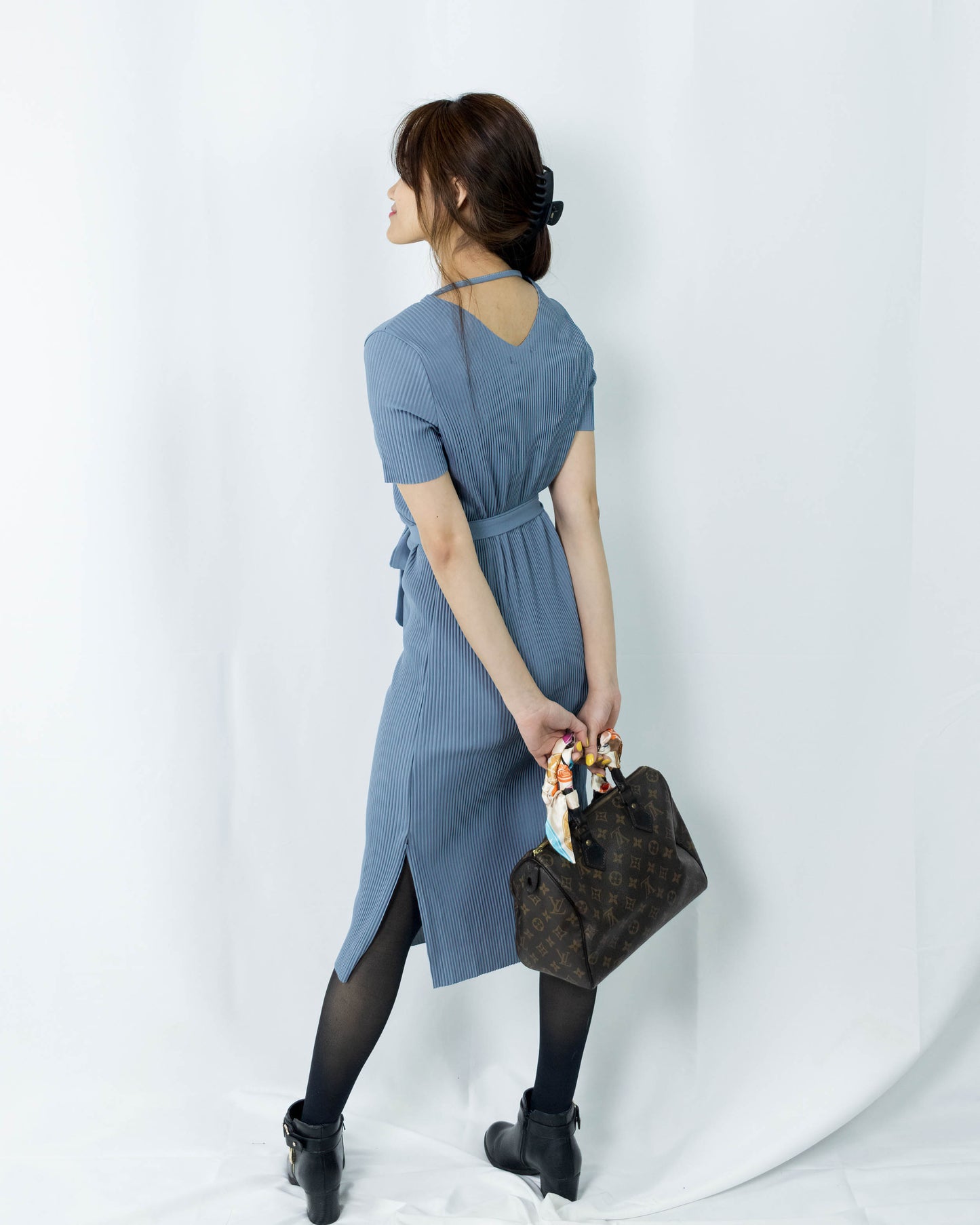 Short Sleeve Stretch Knit Midi Dress